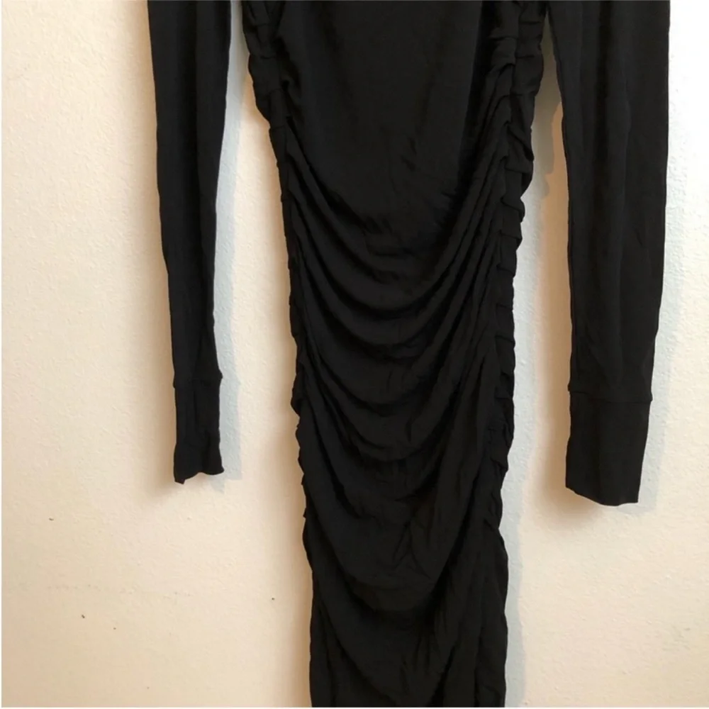 GANNI Ruched crepe midi dress - Picture 9 of 16